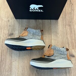 Sorel Out and About Youth Boots